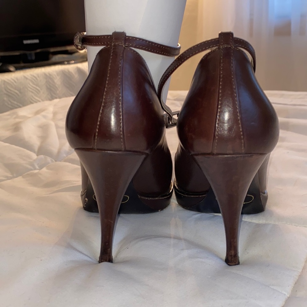 Prada - Picture 7 of 12